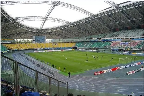 简介日本大分大眼睛体育场