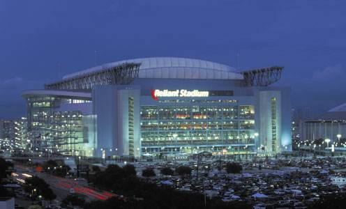 高科技开合屋顶“瑞兰特体育场”