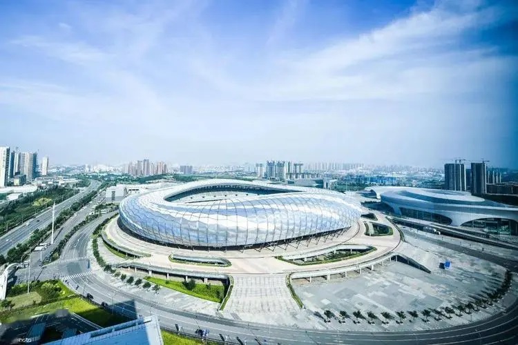 膜结构体育馆“大连市体育中”